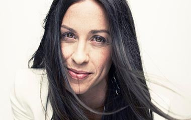 Mehr Informationen zu Alanis Morissette