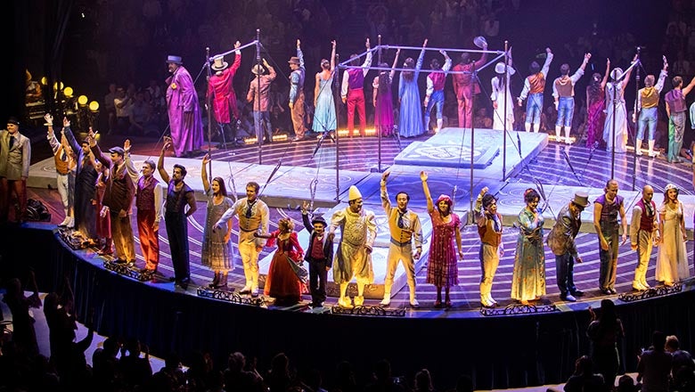 Cirque Du Soleil - Corteo