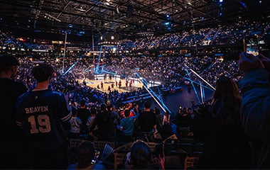 Mehr Informationen zu Veolia Towers Hamburg vs. FC Bayern Basketball