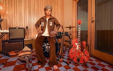 Mehr Informationen zu Tash Sultana